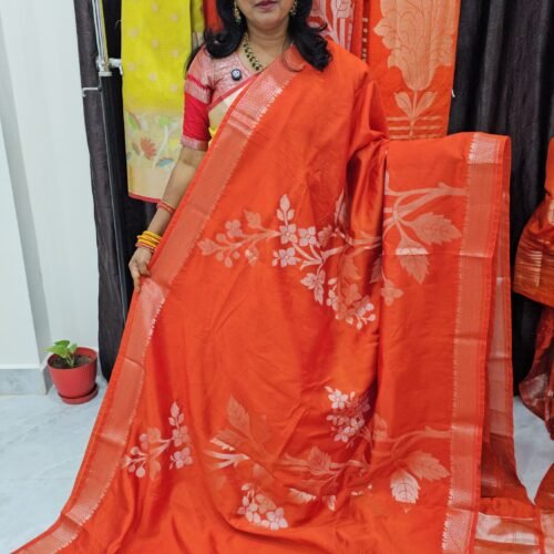 RW Mango Silk Saree with Allover Cross Creeper Design and Rich Pallu