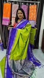 Green Kanchi Gadwal Saree with Contrast Gab Border, Butties & Grand Pallu – KG2071