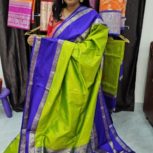 Green Kanchi Gadwal Saree with Contrast Gab Border, Butties & Grand Pallu – KG2071