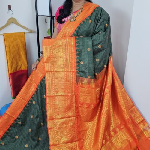 gadwal small checks saree, gadwal saree ocg1, green gadwal saree, gadwal saree with orange border, gadwal saree with meena butties, festive gadwal saree, wedding gadwal saree, traditional gadwal saree, gadwal silk saree