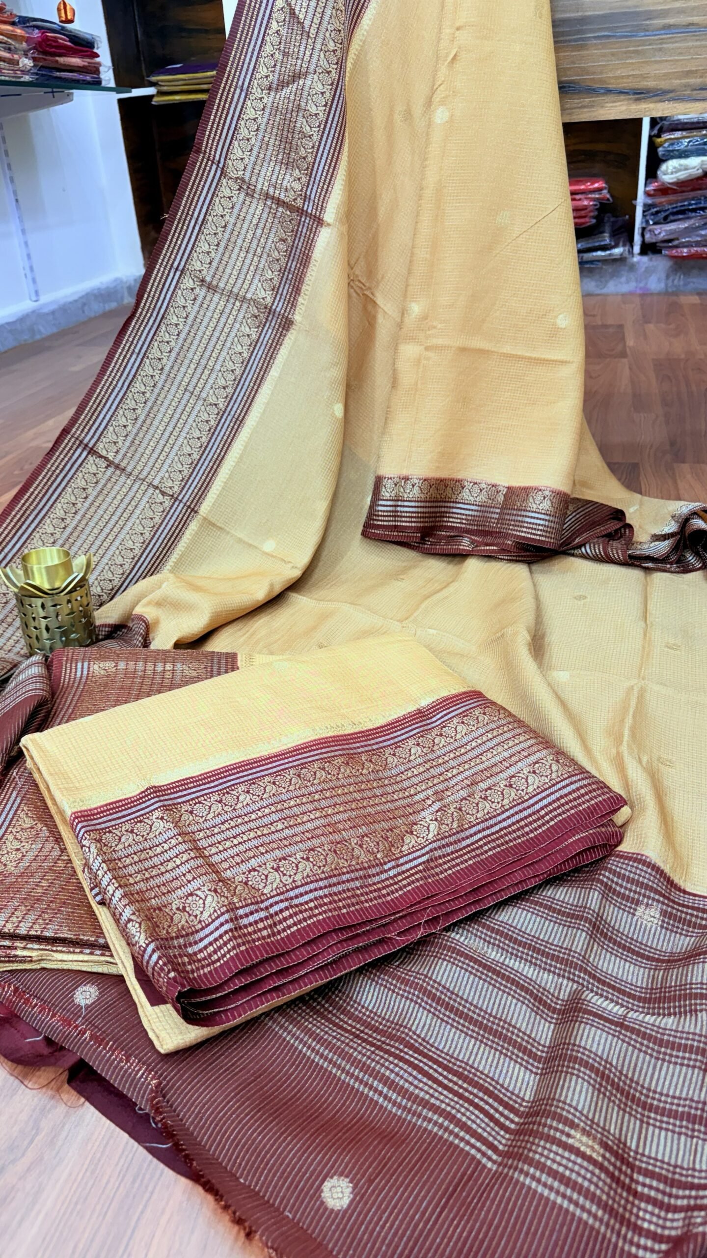 Vaira Oosi Saree VO761 | SASU Fashions Vaira Oosi Saree with Rich Kanchi Border, Allover Zari Weaving Checks and Contrast Pallu by SASU Fashions